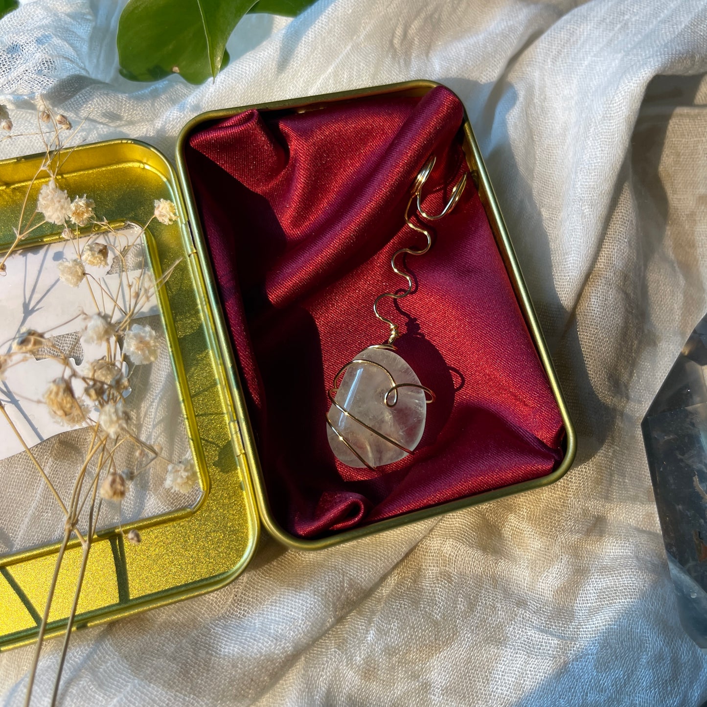 fluorite - gold joint holder