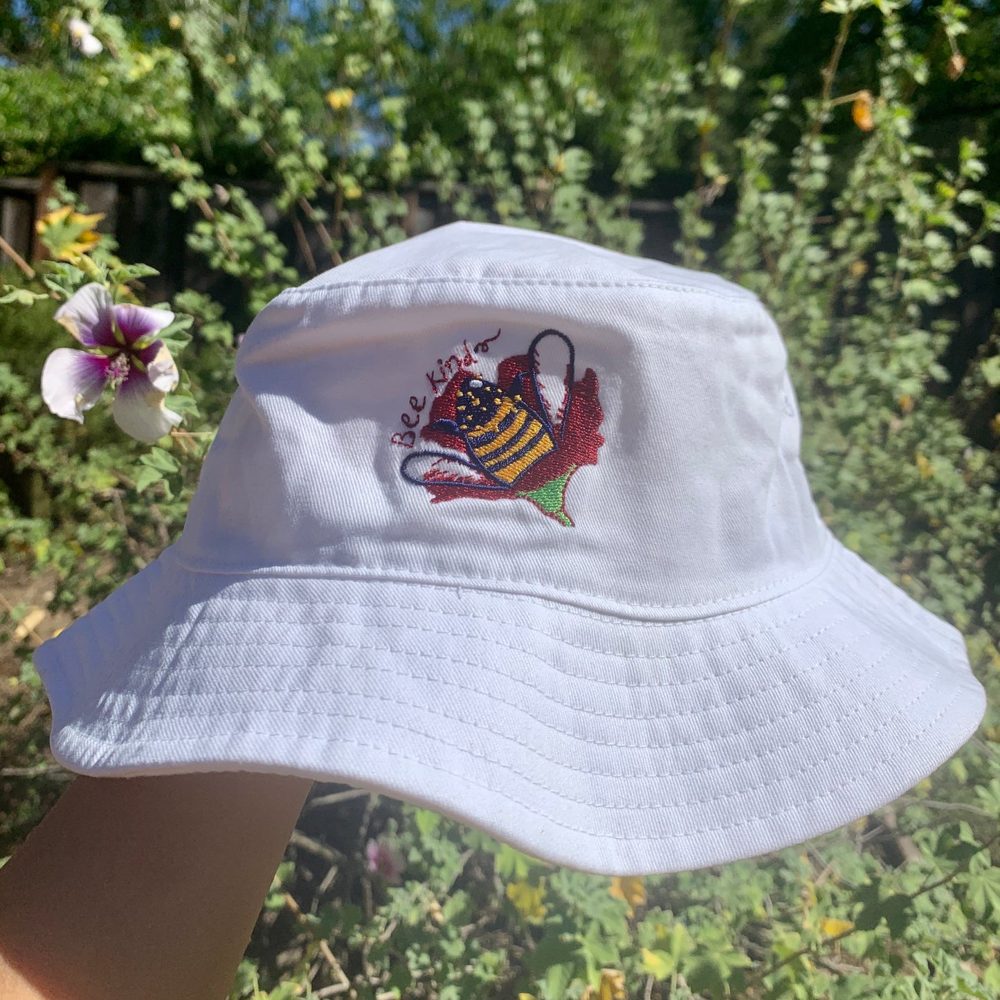 bee kind - bucket hat